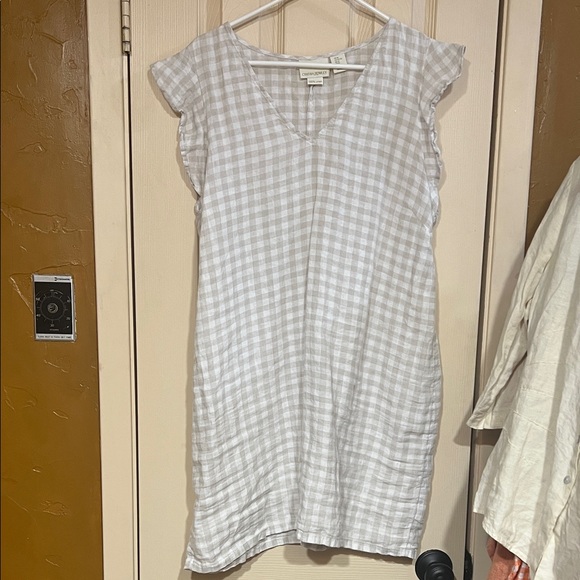 Cynthia Rowley Dresses & Skirts - Cynthia rowley 100% linen Women's Gingham V-Neck Dress